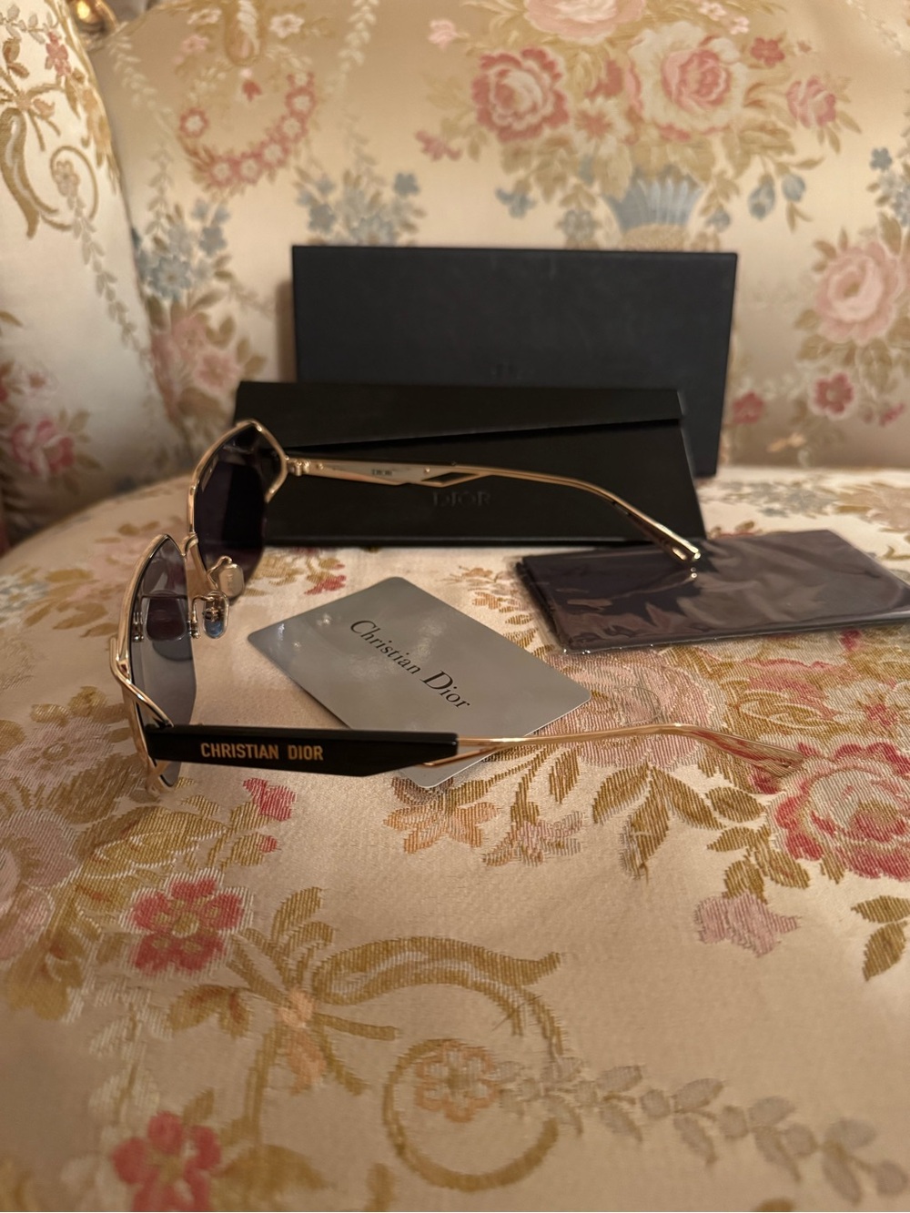 Christian Dior Metal ArchiDior S2U Sunglasses Gold - Picture 9 of 16